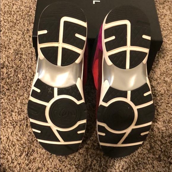 🚫SOLD🚫 CHANEL SNEAKERS - Picture 5 of 8